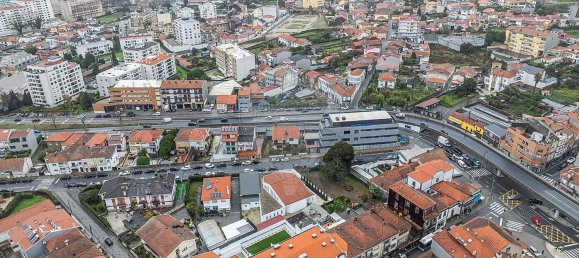 6 bedrooms House in Porto, Portugal No. 17116 32