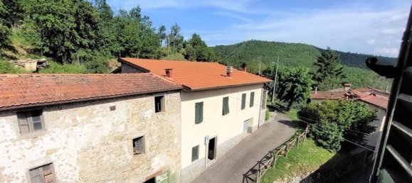 4 rooms House in Arezzo, Italy No. 206782 10