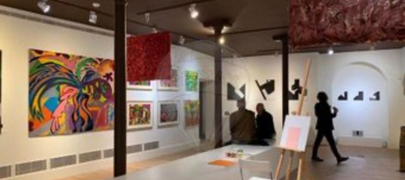 128m² Commercial property in Lisbon, Portugal No. 189872 5