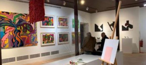 128m² Commercial property in Lisbon, Portugal No. 189872 4