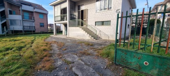 5 rooms House in Chieri, Italy No. 213609 2