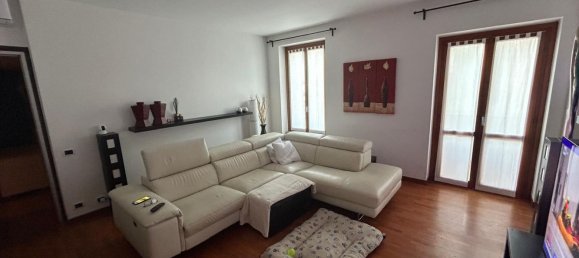 4 rooms Apartment in Spino d'Adda, Italy No. 237952 2