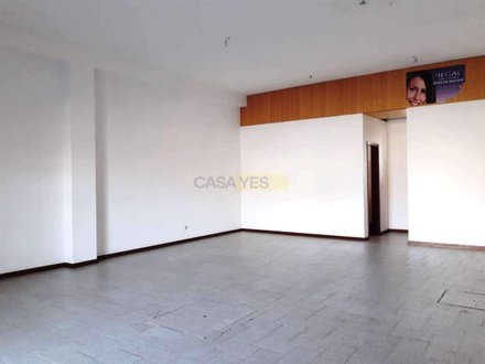 Propriété commerciale à Viana do Castelo, Portugal 74m² No. 82908
