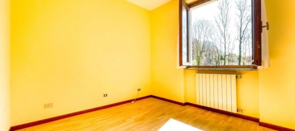 4 rooms House in Orta San Giulio, Italy No. 227679 9