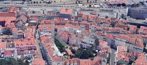 180m² Building in Lisbon, Portugal No. 89375 18