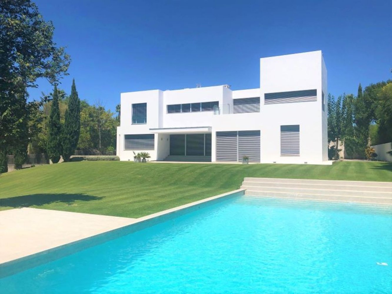 5 bedrooms House in Cadiz, Spain No. 29186