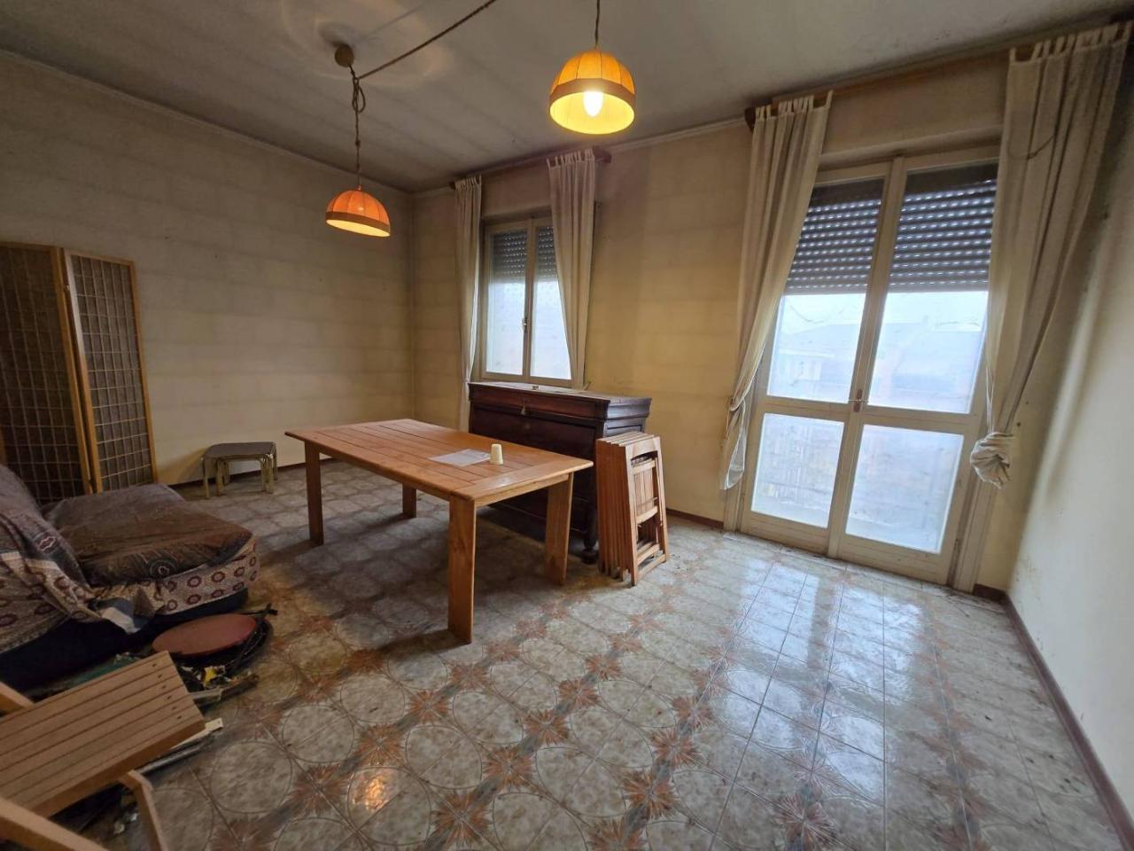 3غرفة شقة في Mantua, Italy رقم 242498