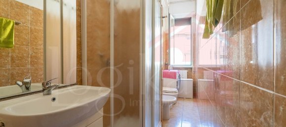 Квартира с 2 спальнями в Роццано, Италия № 360510 12