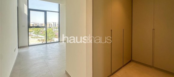 3 bedrooms Townhouse in Mudon, UAE No. 99354 4