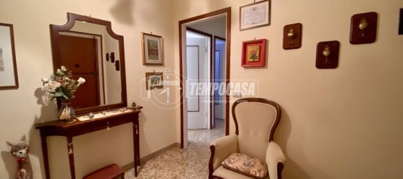 3 rooms Apartment in Massa, Italy No. 235149 5
