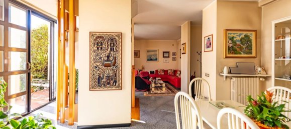 4 bedrooms House in Lainate, Italy No. 357833 4