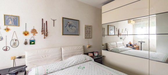 4 bedrooms House in Lainate, Italy No. 357833 10