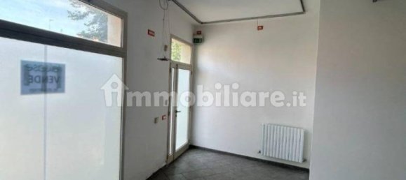 2 rooms Commercial property in Ferrara, Italy No. 343348 2