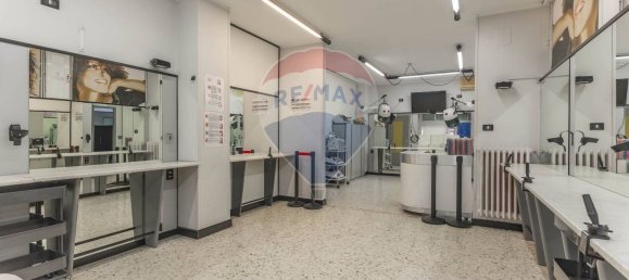 Escritório em Bari, Italy 153 m² N.º 41909 22