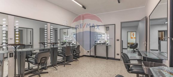 Escritório em Bari, Italy 153 m² N.º 41909 28