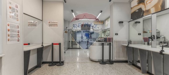 Escritório em Bari, Italy 153 m² N.º 41909 23