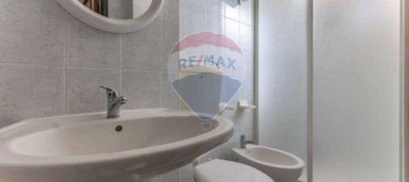 Escritório em Bari, Italy 153 m² N.º 41909 35