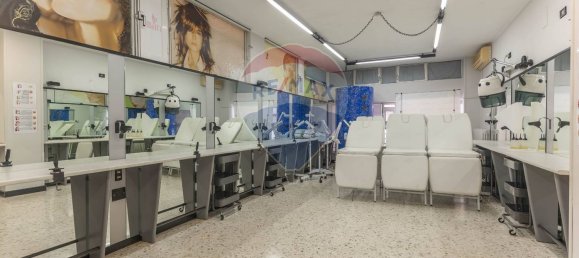 Escritório em Bari, Italy 153 m² N.º 41909 21