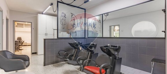 Escritório em Bari, Italy 153 m² N.º 41909 11