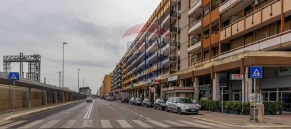 Escritório em Bari, Italy 153 m² N.º 41909 5