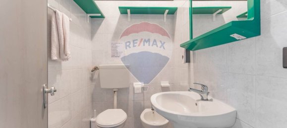 Escritório em Bari, Italy 153 m² N.º 41909 30