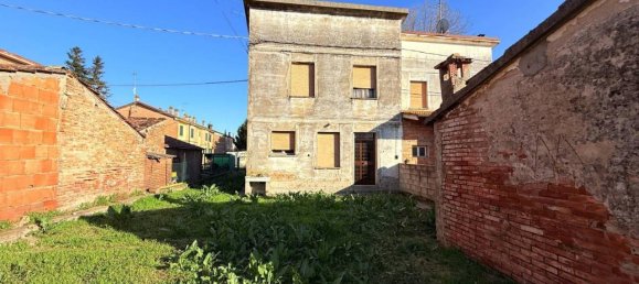 5 rooms Villa in Argenta, Italy No. 107911 4