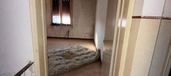 5 rooms Villa in Argenta, Italy No. 107911 10