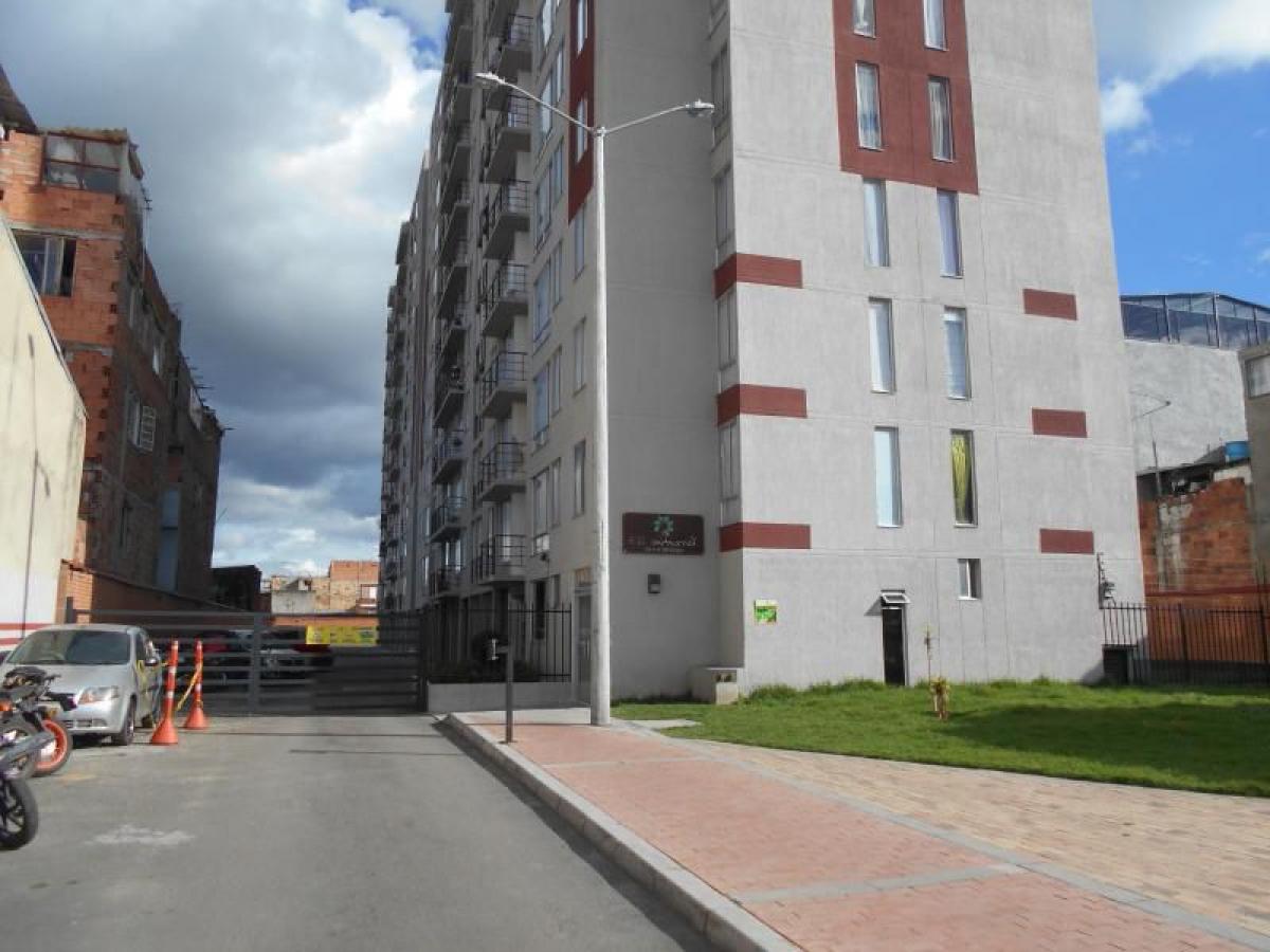 3 bedrooms House in Bogota, Colombia No. 10706