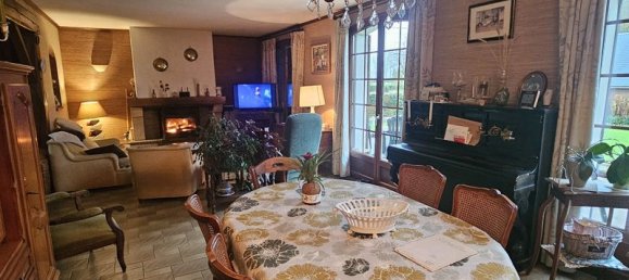 Дом с 5 комнатами в Изангремер, Франция № 155604 7