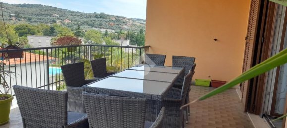 3 rooms Apartment in Diano Castello, Italy No. 146095 6