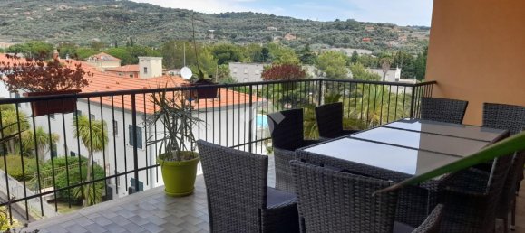 3 rooms Apartment in Diano Castello, Italy No. 146095 7