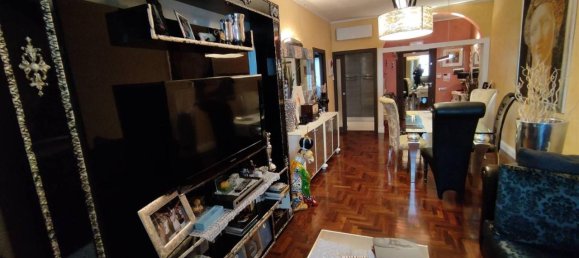 2 rooms Apartment in Prato, Italy No. 25480 2