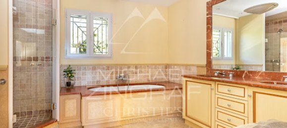 8 bedrooms Villa in Antibes, France No. 247297 13