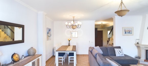 3 bedrooms Townhouse in Luz, Portugal No. 113678 4