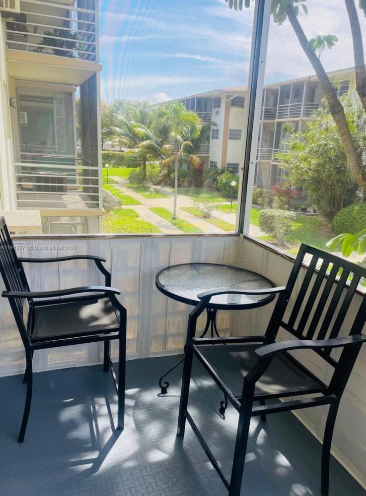 1 Schlafzimmer Gewerbliche Immobilien in Miami, USA, Nr. 615409