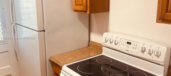 1 Schlafzimmer Gewerbliche Immobilien in Miami, USA, Nr. 615409 9