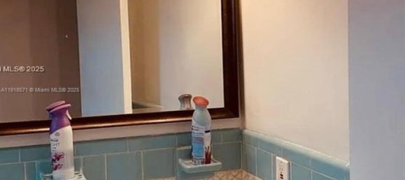 1 Schlafzimmer Gewerbliche Immobilien in Miami, USA, Nr. 615409 3
