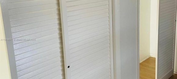 1 Schlafzimmer Gewerbliche Immobilien in Miami, USA, Nr. 615409 4