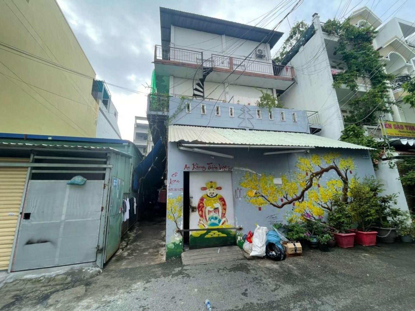 200m² Land in District 7, Vietnam No. 15725