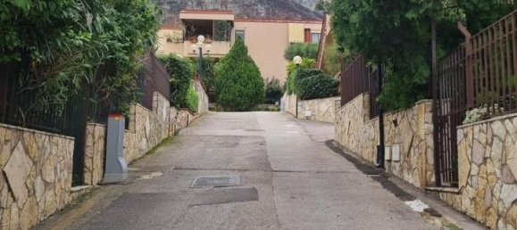 6-salle Appartement à Palermo, Italy No. 166027 4