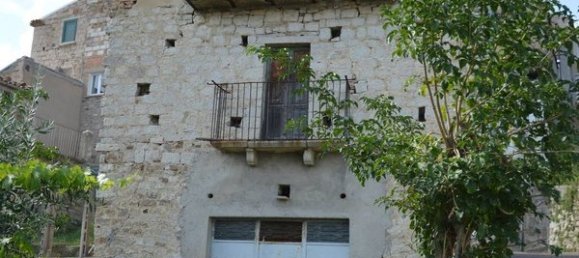 Casa de 4 habitaciónes en Castelbottaccio, Italy No. 75635 12