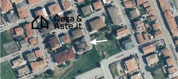 7 rooms Apartment in Porto Sant'Elpidio, Italy No. 97250 14