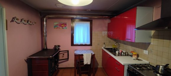4 rooms House in Pordenone, Italy No. 144740 9