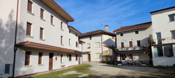 4 rooms House in Pordenone, Italy No. 144740 4