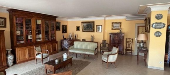 4 غرف نوم شقة في Nimes, France رقم 344374 2