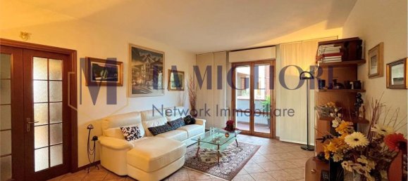 6 bedrooms Apartment in Prato, Italy No. 323725 4