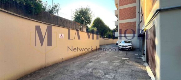6 bedrooms Apartment in Prato, Italy No. 323725 24