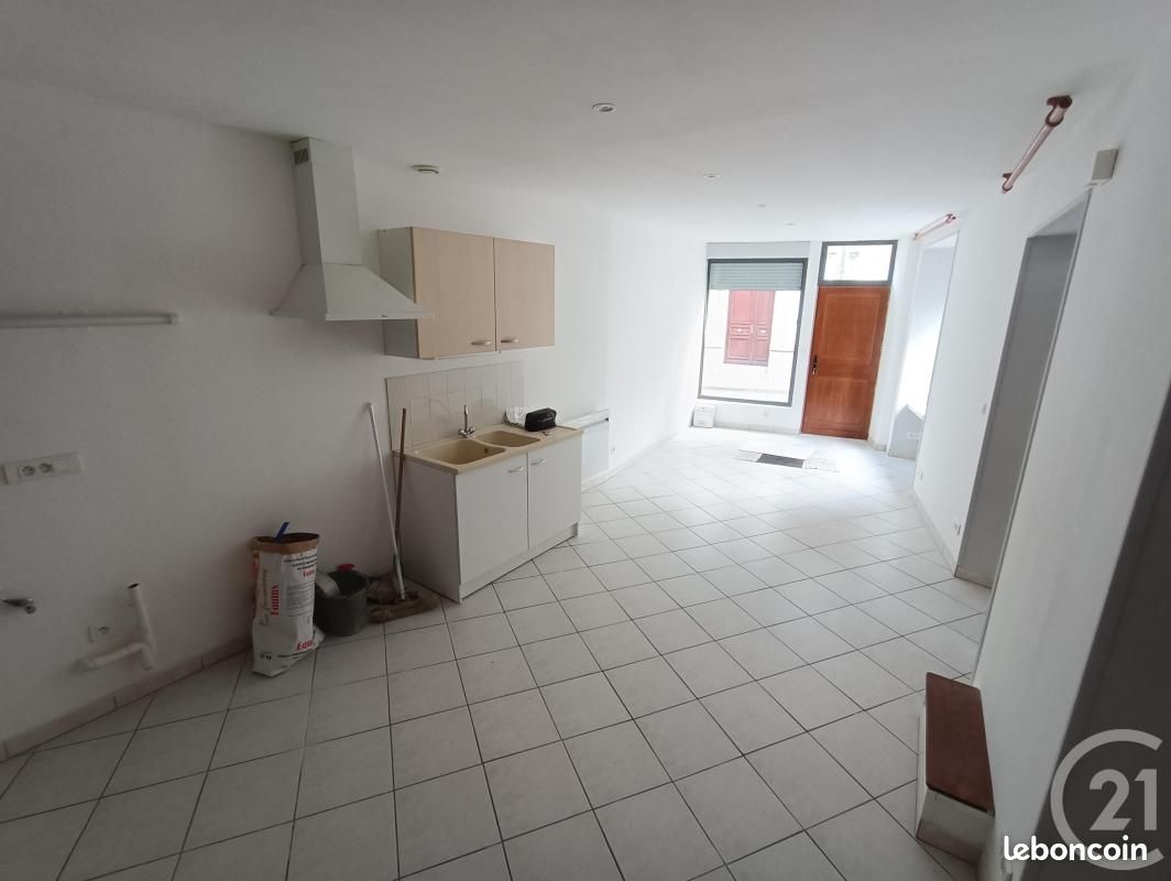 3 غرف نوم تاون هاوس في La Chatre, France رقم 211584