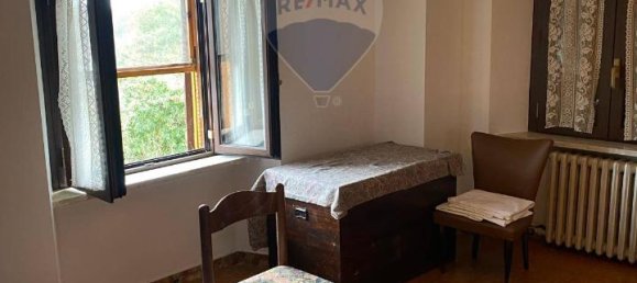 Casa de 8 divisões em Fabriano, Italy N.º 5165 12