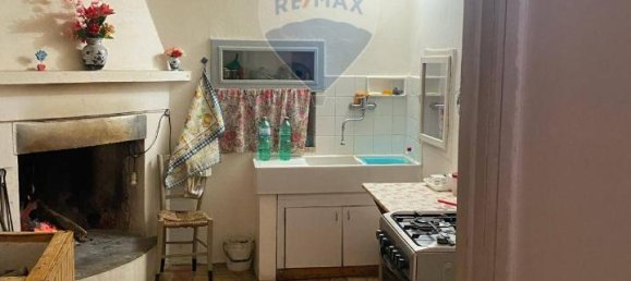 Casa de 8 divisões em Fabriano, Italy N.º 5165 7